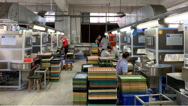 ӵ��ȫ�Զ���Ϳ�ߵ�ע��ģ�߳���